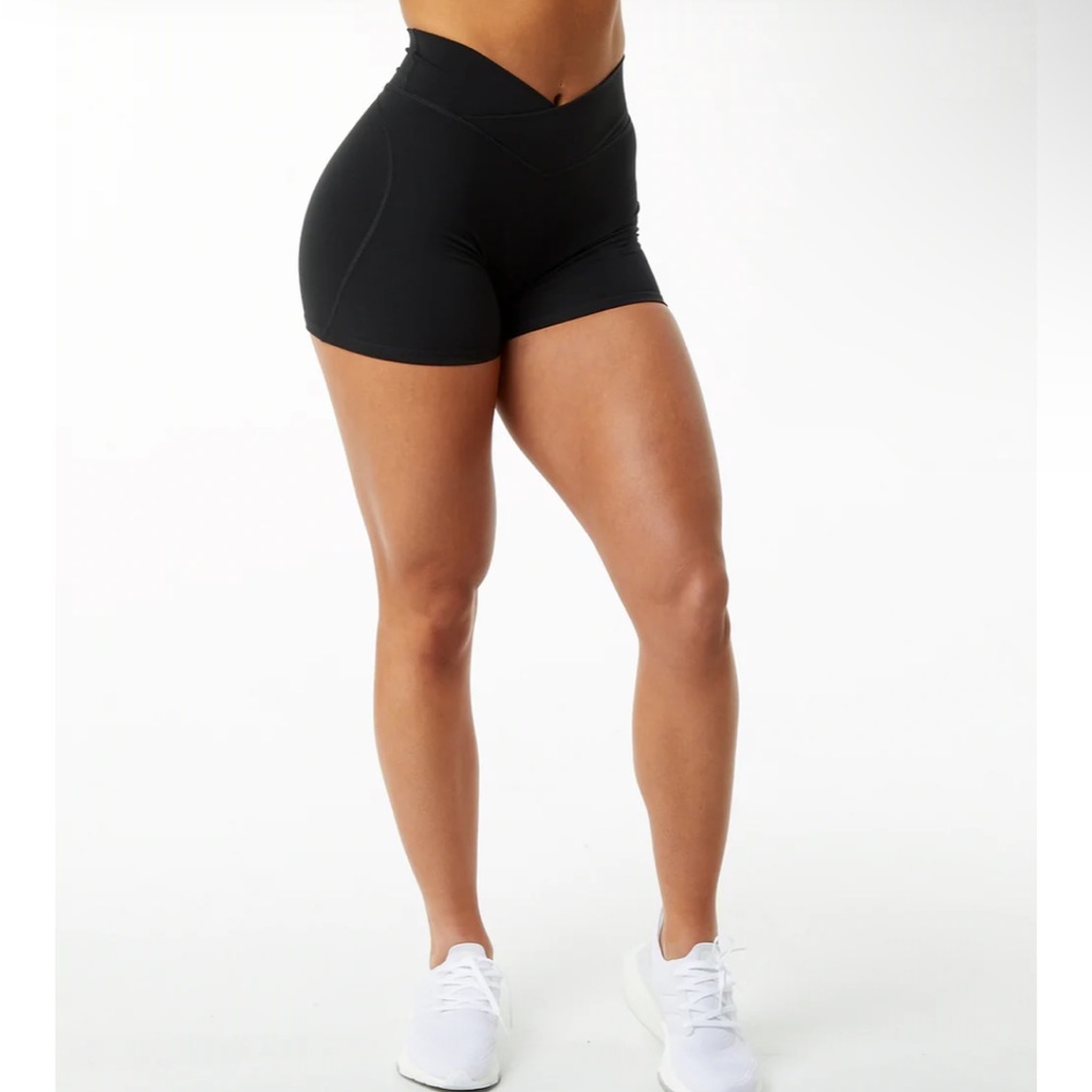 Alphalete Surface Power Short